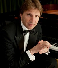 Stefano Severini, konzentriert am Instrument